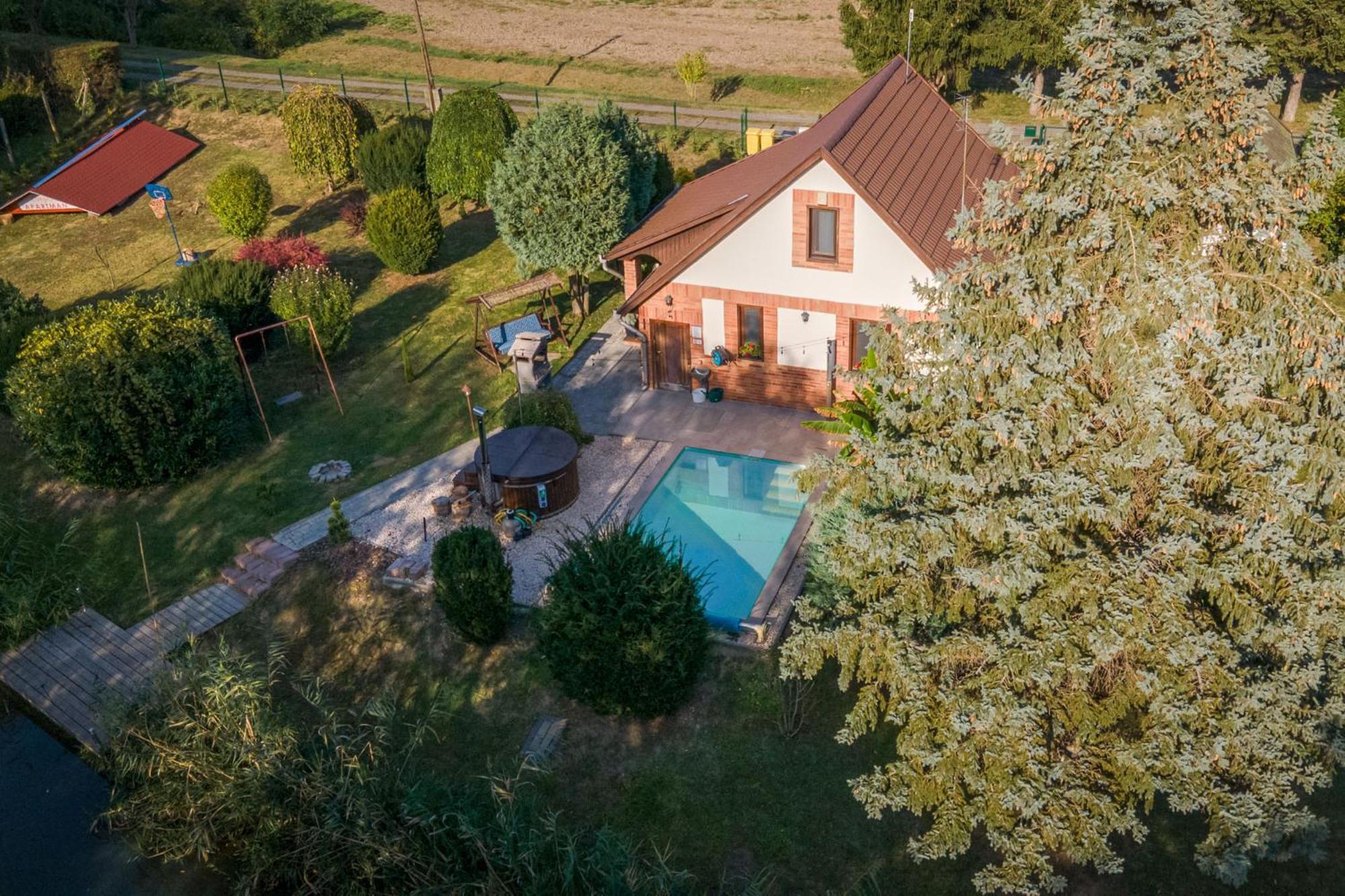 Posteleki Vendeghaz-Nyugalom Szigetei Villa Gyula Buitenkant foto