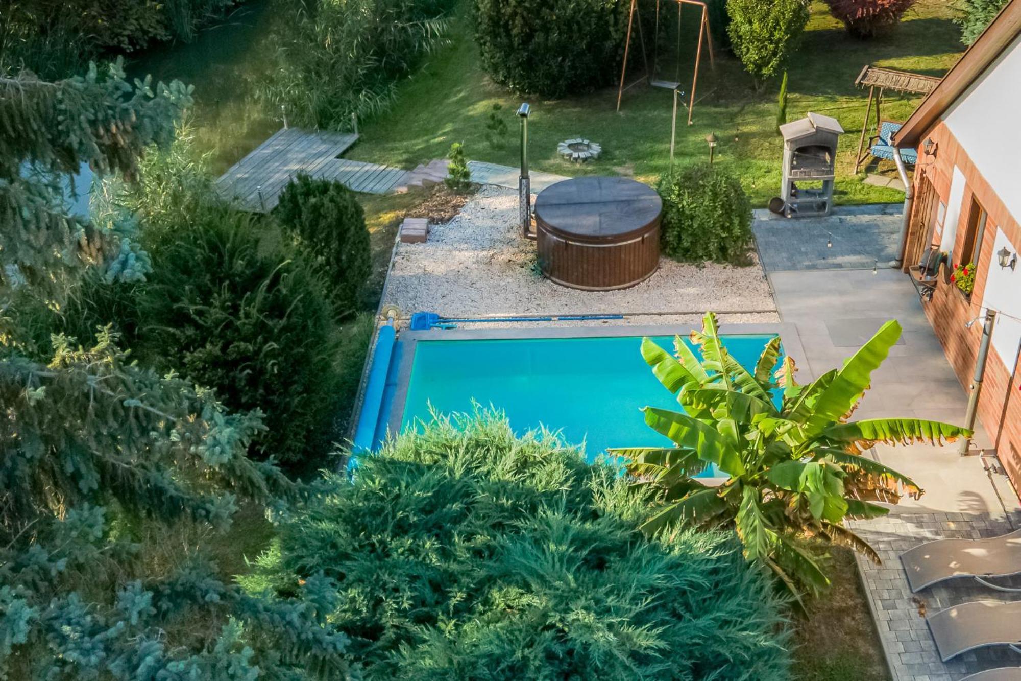 Posteleki Vendeghaz-Nyugalom Szigetei Villa Gyula Buitenkant foto